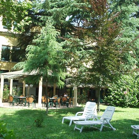 Hotel Salus Salice Terme Exteriör bild