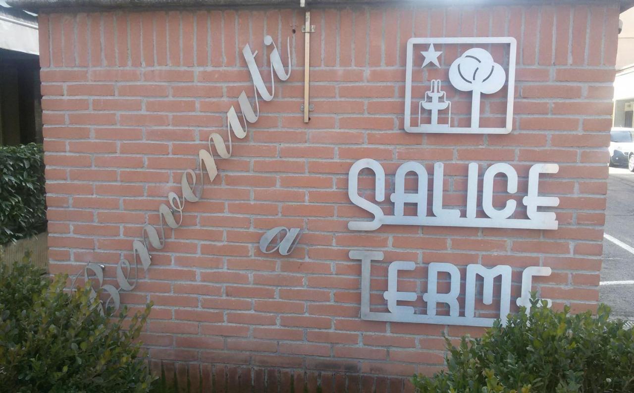 Hotel Salus Salice Terme Exteriör bild